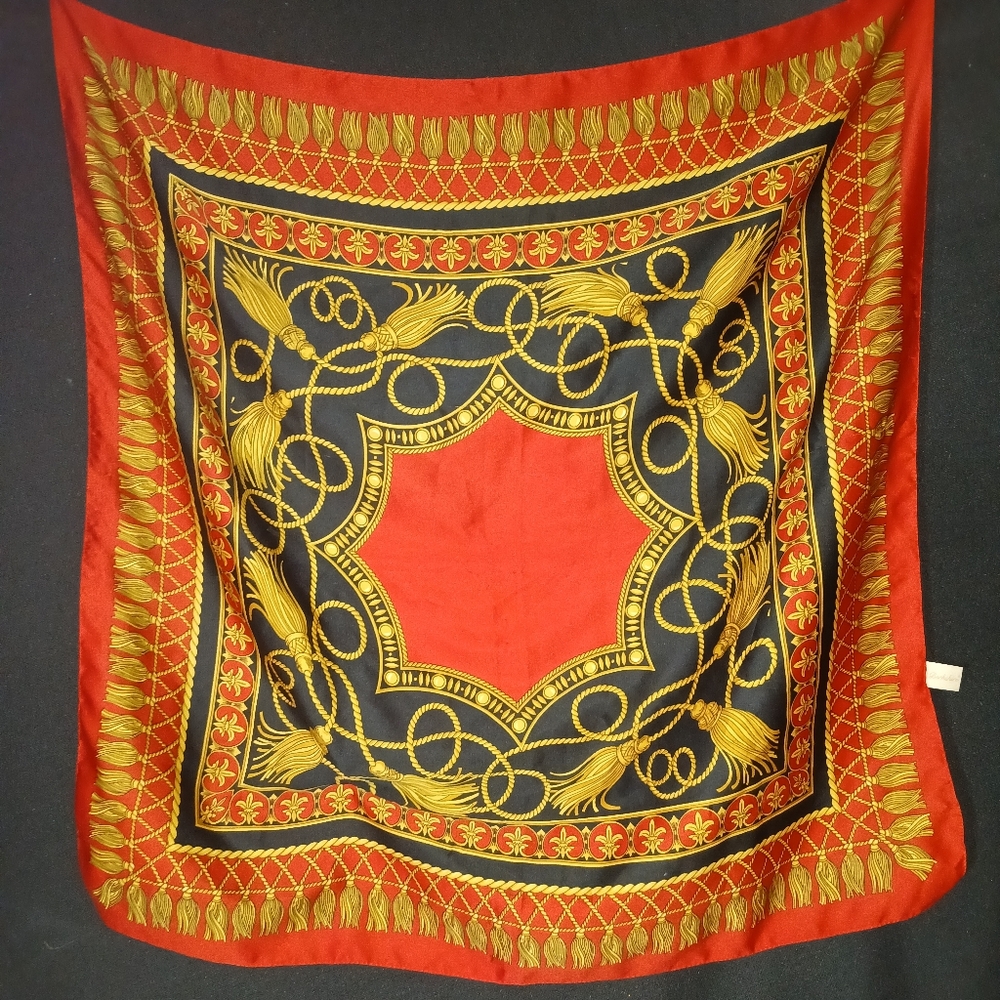 Berkshire Scarf   MADE IN ITALY  31 X 31 " Square Sold As Is  100% Polyester